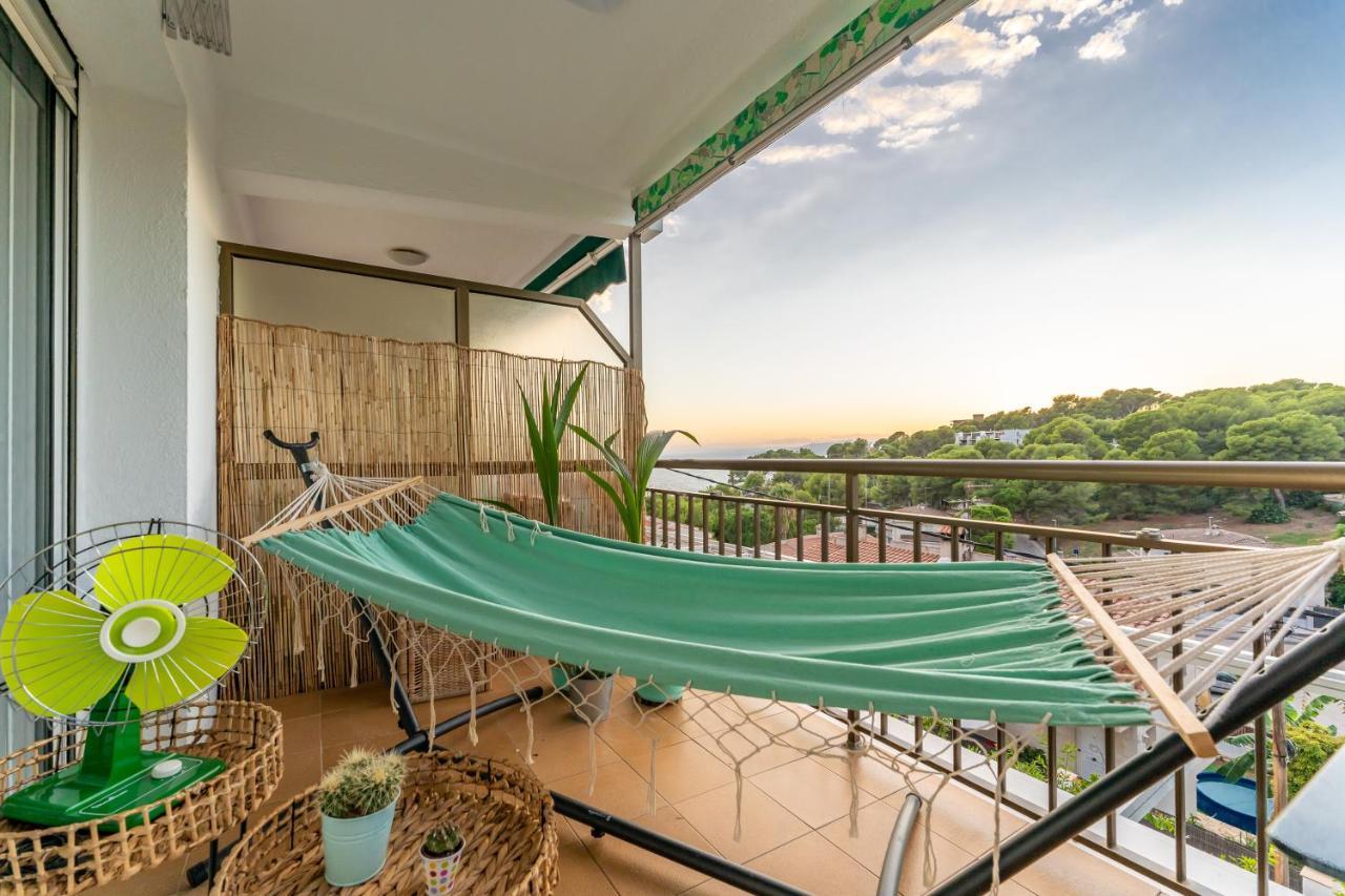 Beach Front Retro Hideaway In Salou Exterior foto