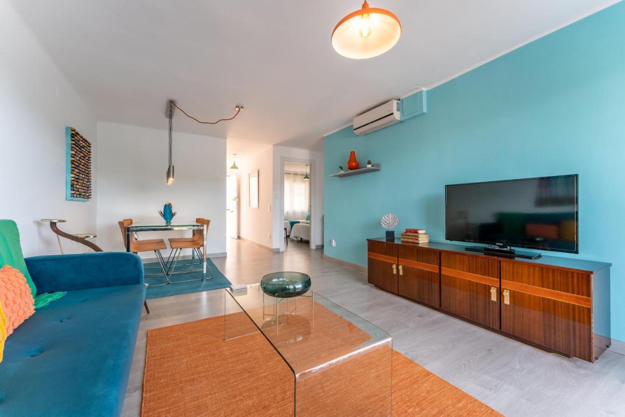 Beach Front Retro Hideaway In Salou Exterior foto